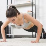 Bienestar para Mujeres: Haz ejercicio en casa y cuidate